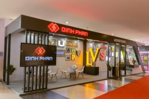 làm bảng hiệu bmt