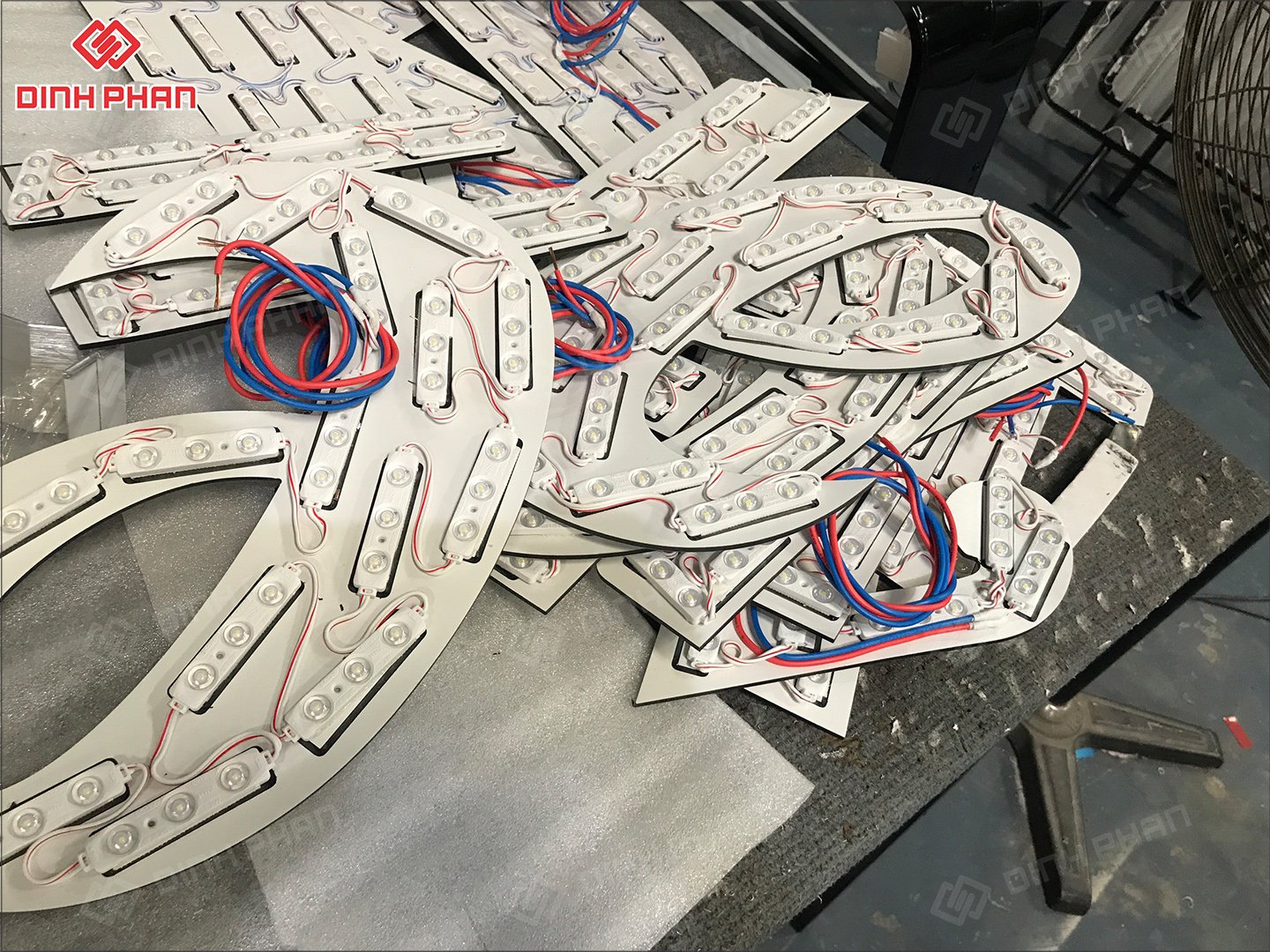 Làm Bảng Hiệu Chữ Nhôm Buôn Ma Thuột