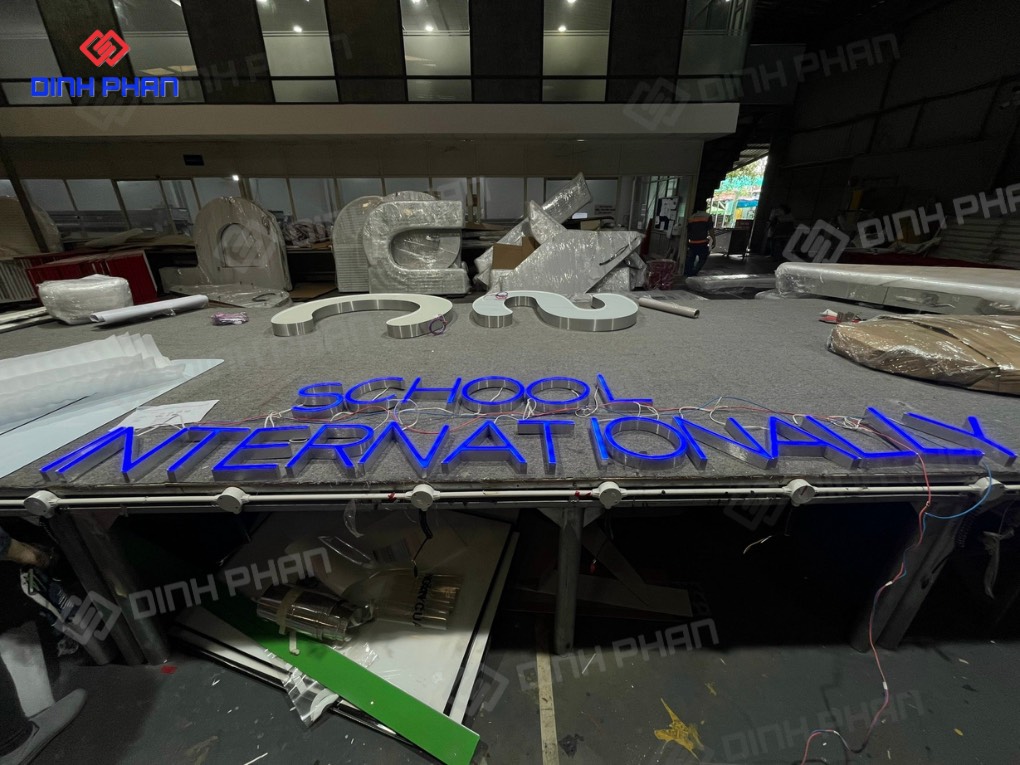 Làm Bảng Hiệu Chữ Nhôm SCHOOL Buôn Ma Thuột