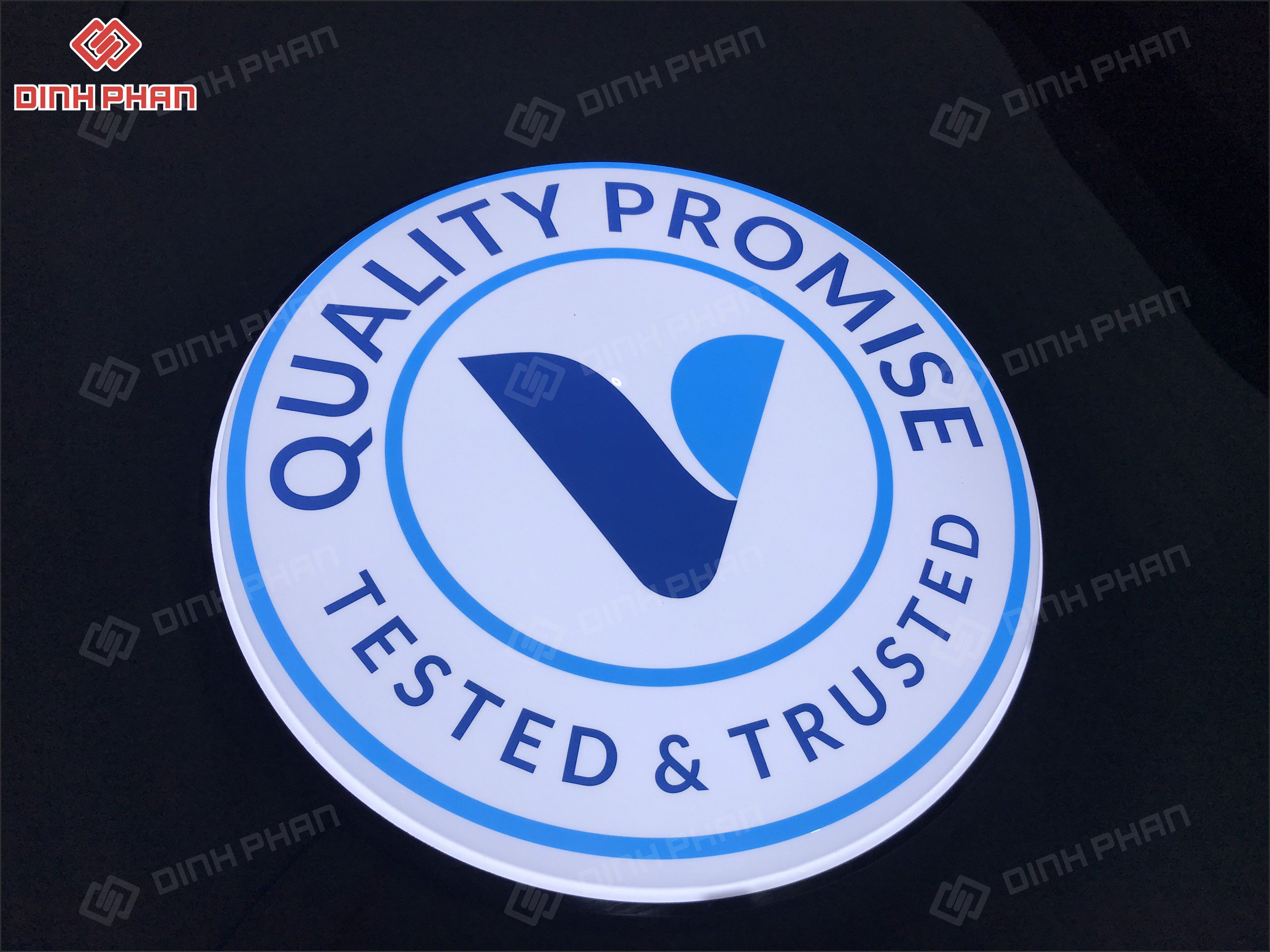 Làm Bảng Hiệu QUALITY PROMISE TESTED & TRUSTED Đắk Lắk