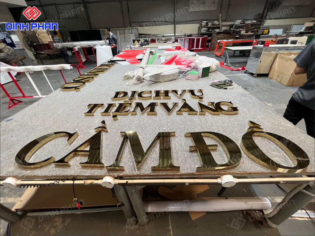 gia công chữ inox BMT