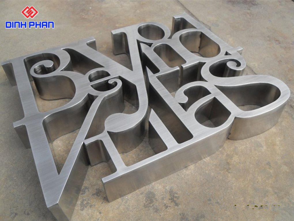 gia công chữ inox BMT