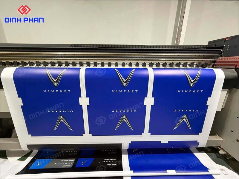 bảng hiệu trong nhà Buôn Ma Thuột