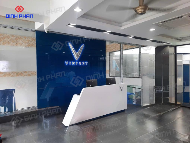 bảng hiệu trong nhà Buôn Ma Thuột