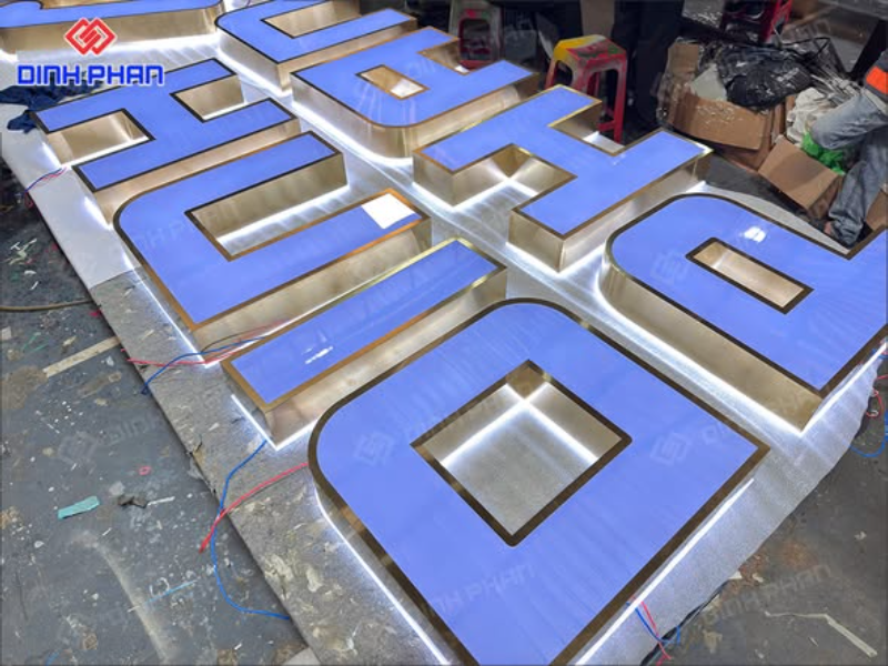 Chữ inox mặt mica Đắk Lắk