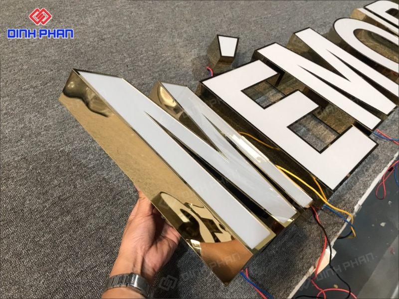 Chữ inox mặt mica Đắk Lắk