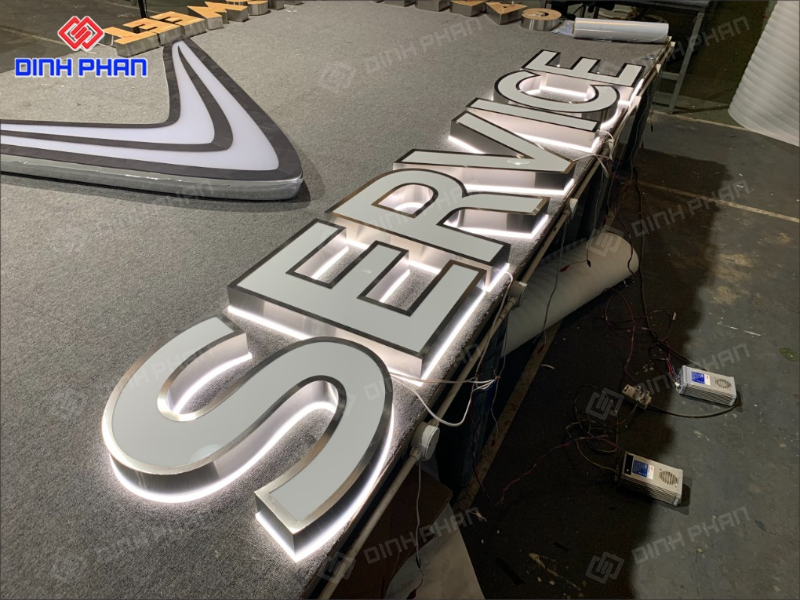 Chữ inox mặt mica Đắk Lắk