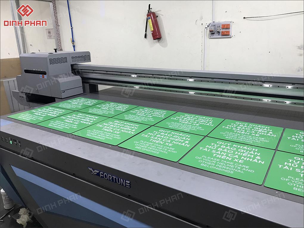 in UV phẳng tại Đắk Lắk