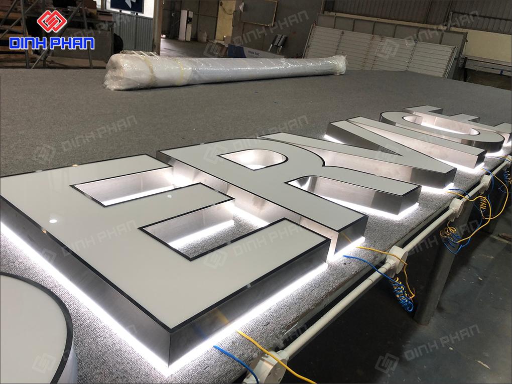 Chữ Inox Trắng Xước Buôn Ma ThuộtChữ Inox Trắng Xước Buôn Ma Thuột