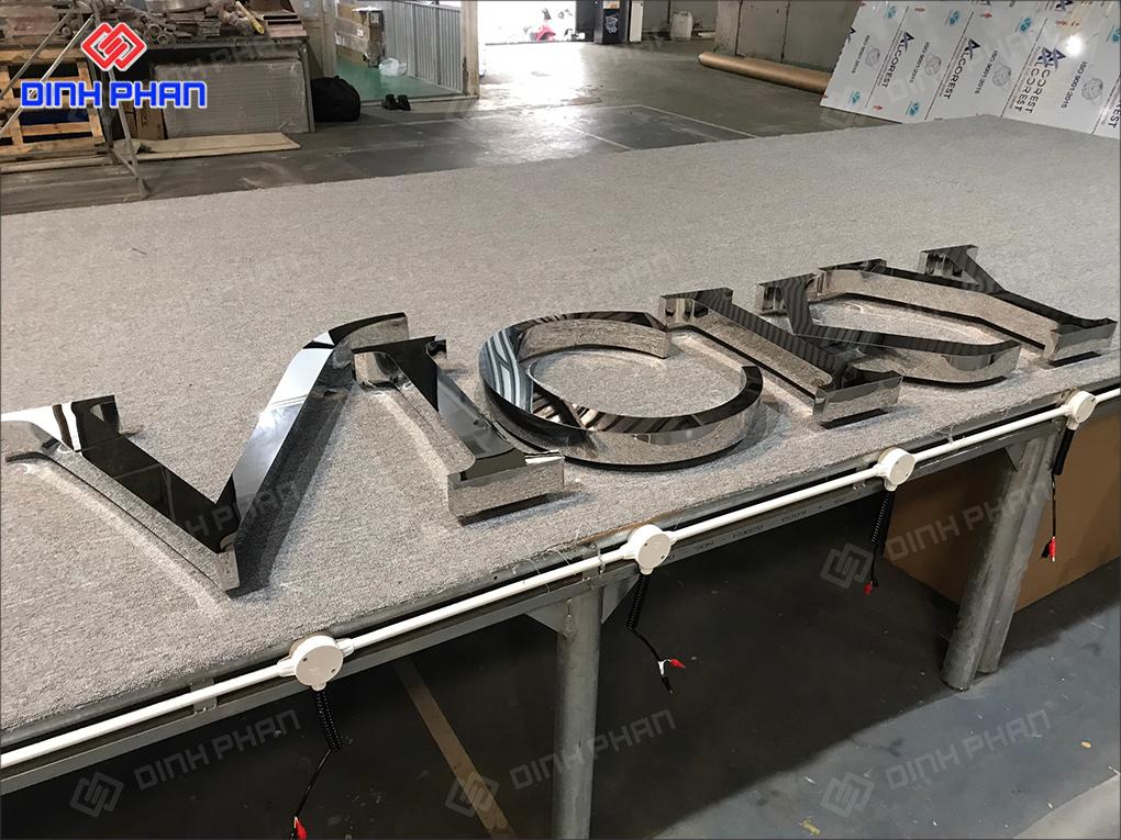 Chữ Inox Trắng Xước Buôn Ma Thuột